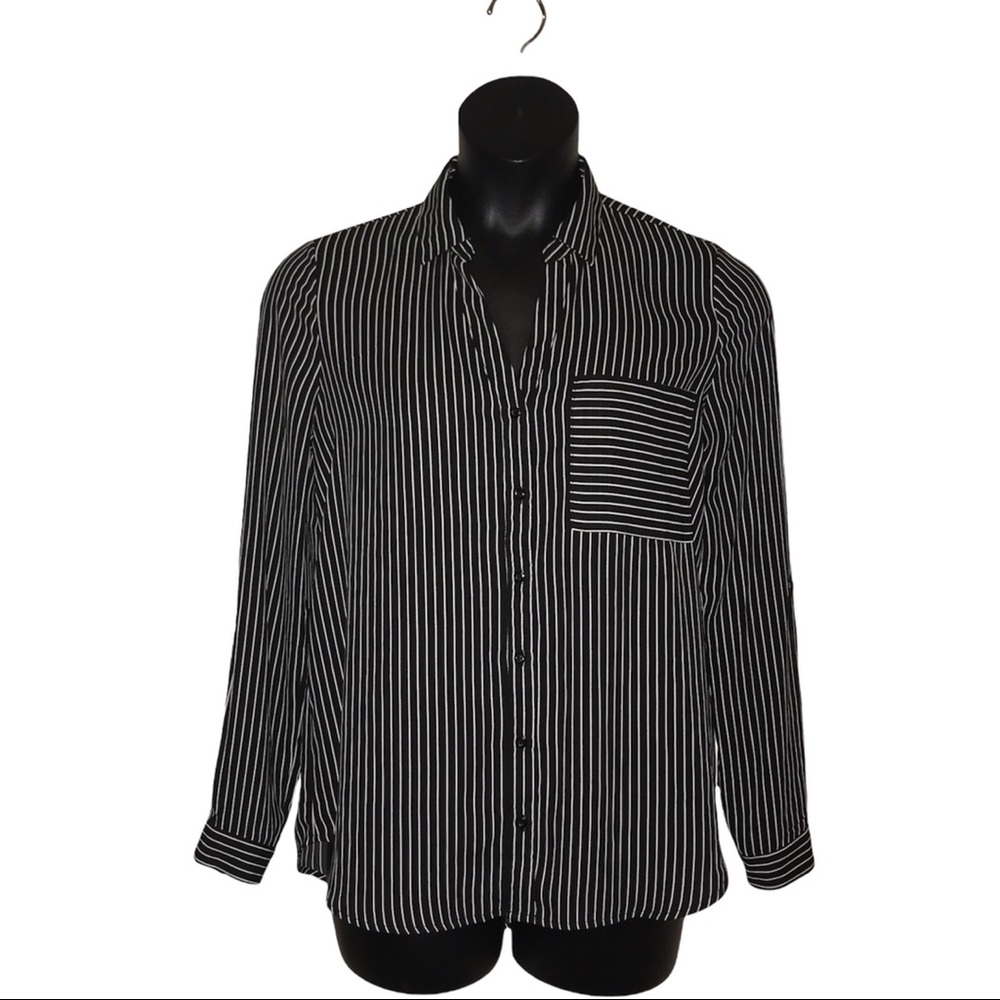 Forever 21 Black and White Stripe Button Down Top